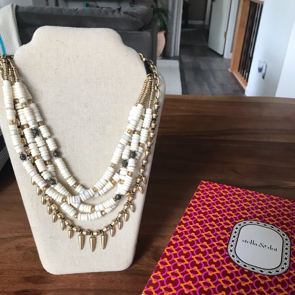 Two part necklace by Stella and dot